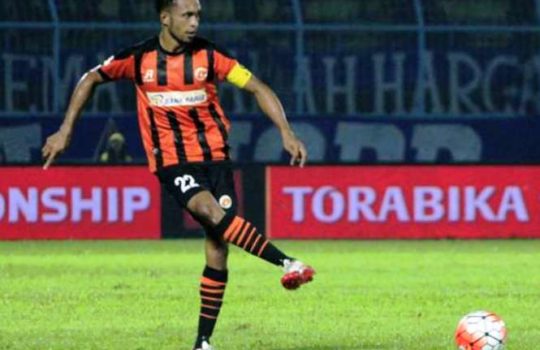 Biografi Arthur Bonai Kapten Perseru Serui