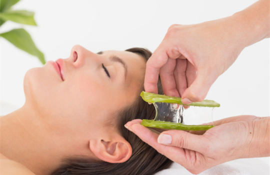 Tips Mencerahkan Kulit Dengan Masker Lidah Buaya