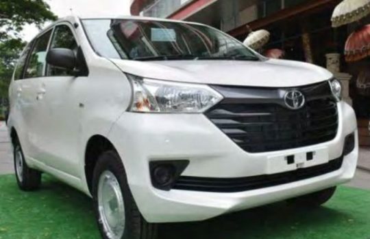 Harga Toyota Transmover Terbaru Spesifikasi Fitur Kelebihan Kekurangan Gambar