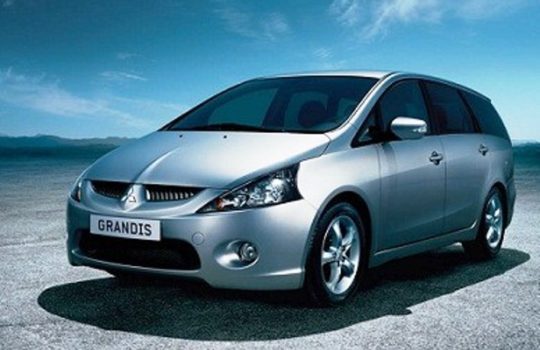 Harga Mitsubishi Grandis Terbaru Spesifikasi Kelebihan Kekurangan Fitur Gambar