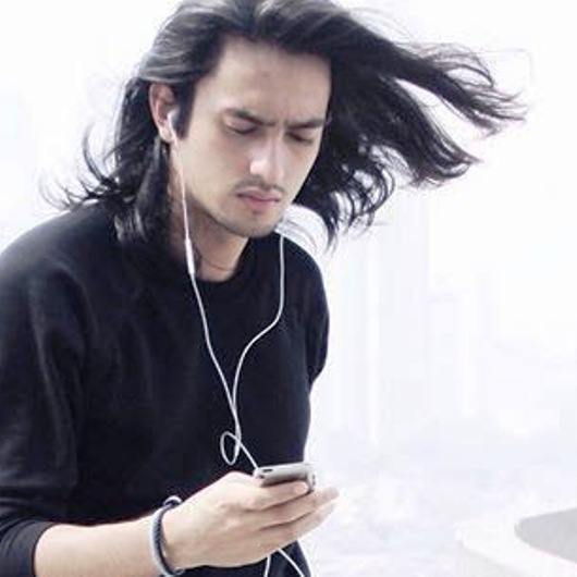 Foto Biodata Omar Daniel Assegaf Terbaru