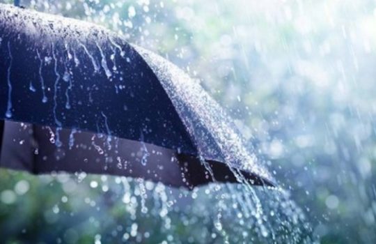Tips Penting Menghadapi Musim Hujan di Indonesia Tetap Nyaman dan Sehat
